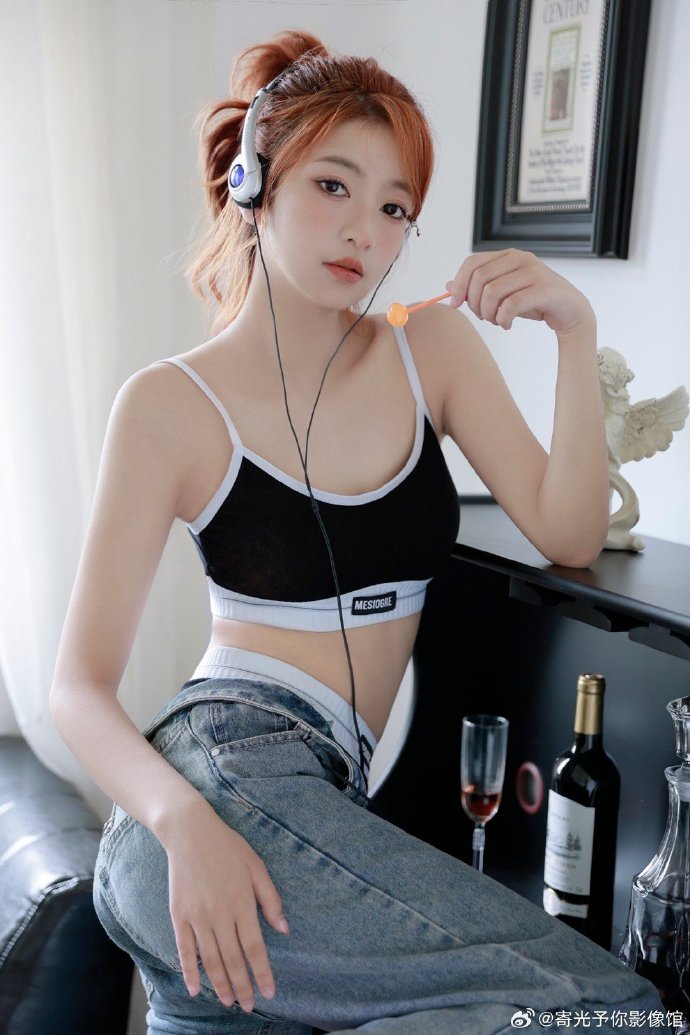 悬疑氛围一角 · 干净